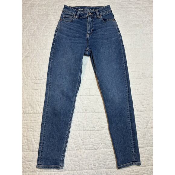 American Eagle Women's 000 Short Medium Wash Mom Jeans Denim High Rise - Picture 1 of 8